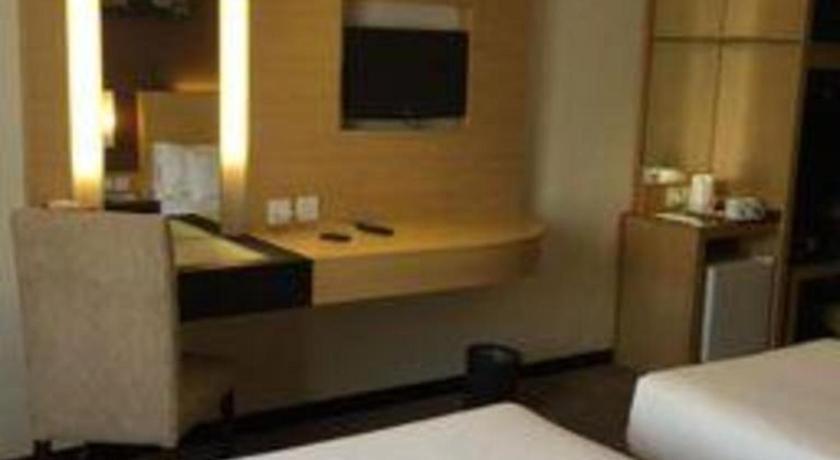 Zuzu Simpang Lima 3*