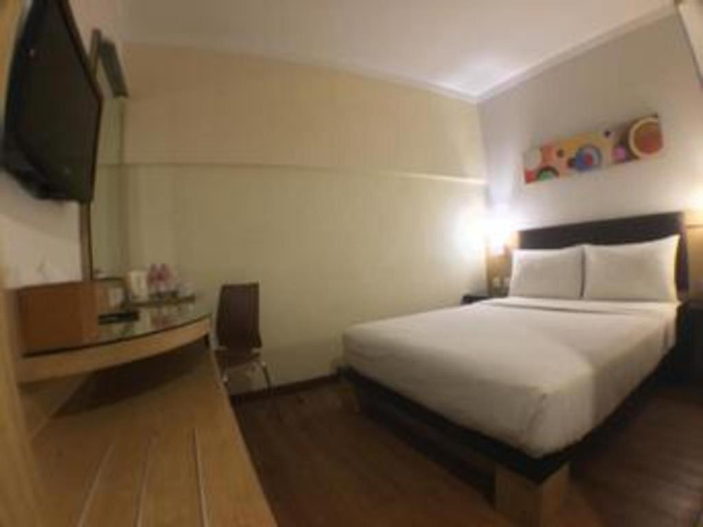 Zuzu Simpang Lima Hotel Semarang